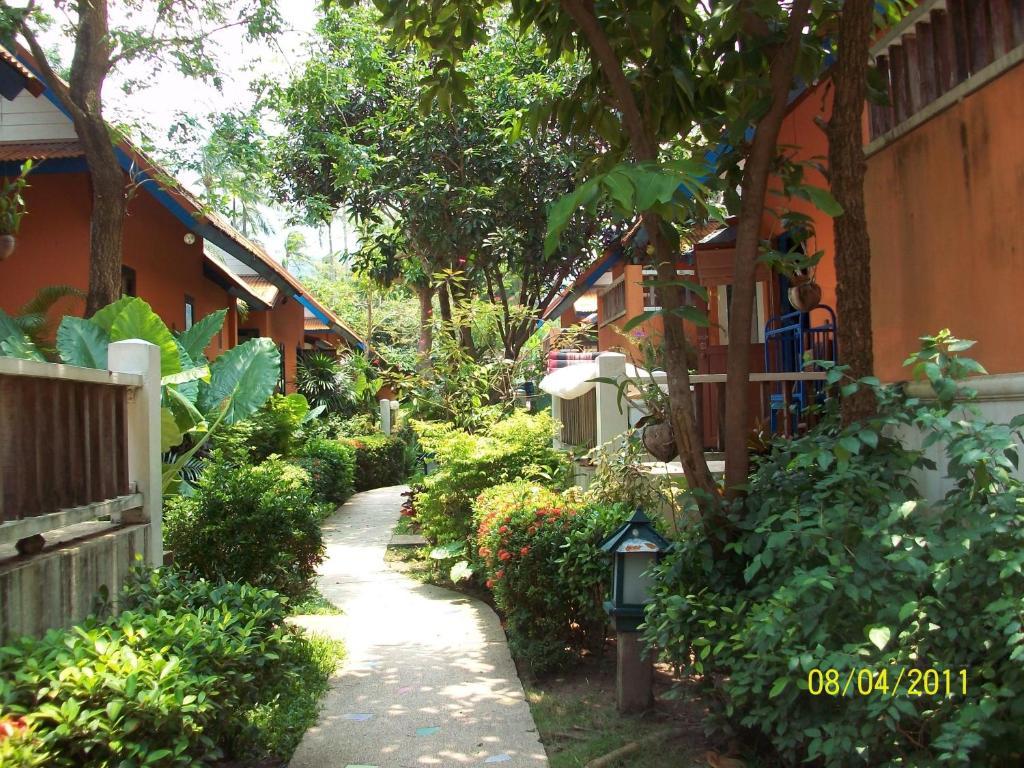Resort Lawana 3*